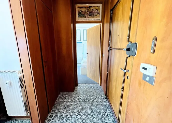 A 2 Passi Dalla - *