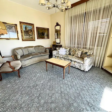 A 2 Passi Dalla - 欧斯佩达蒂